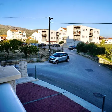 Betanija Apartment *