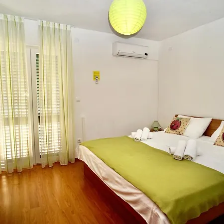 Betanija Apartment *