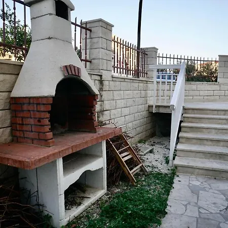 Betanija Apartment *