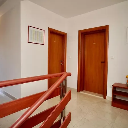 Betanija Apartment *